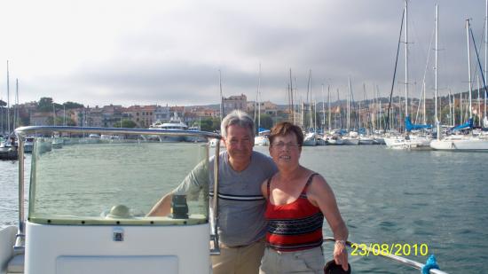Avec Mona par Jean Michel sur le bateau  le 23 Aout 2010