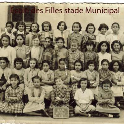 ecole des filles stade municipal par annie SIMONIN